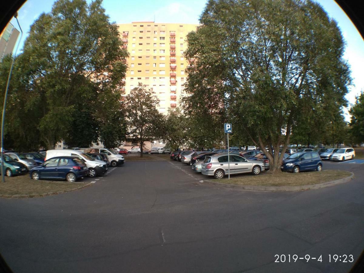 2020 Zwyciestwa 18 - Mieszkanie / Kawalerka / Studio Poznań Extérieur photo